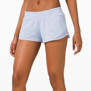 NWOT lululemon light blue hotty hot low-rise lined short 2.5”